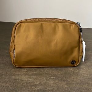 Lululemon everywhere bag